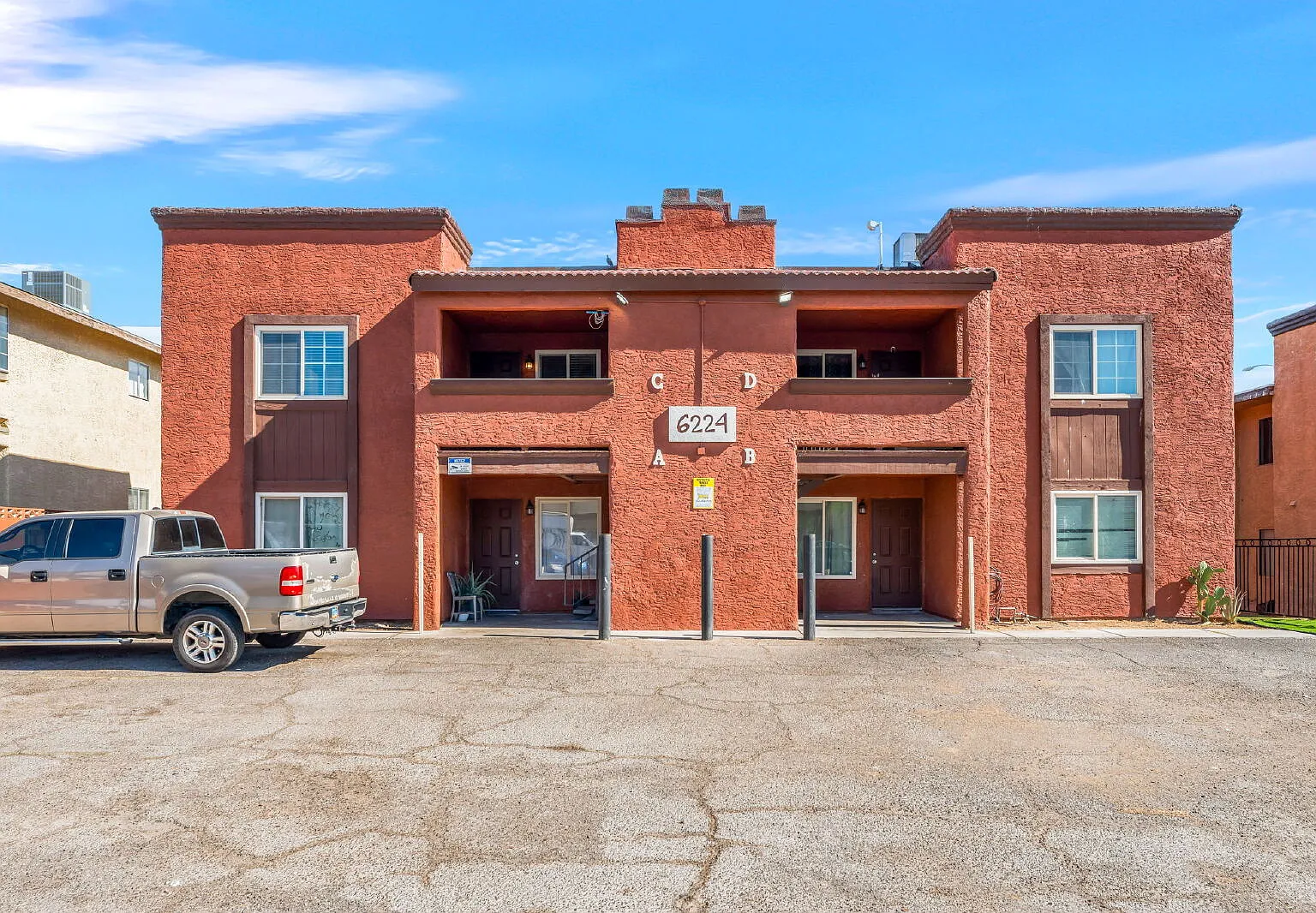 3 bed, 2.0 bath, 1080 sqft, $1,696 — Photo 4