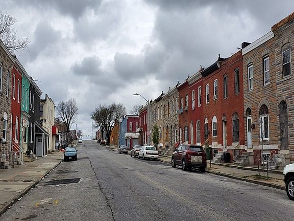 4th image of 1304 N Milton Ave