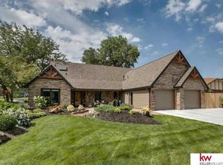 81 Ginger Woods Ter, Valley, NE 68064