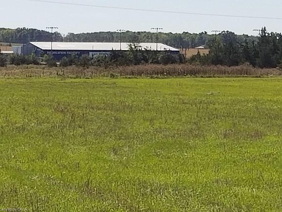 3rd image of 120 Drive In Rd
