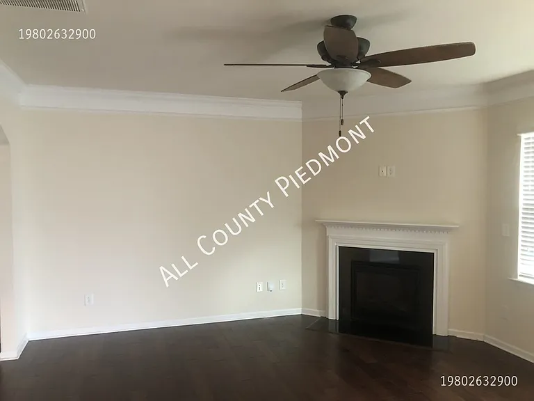 7711 Kelburn Ln — Photo 5