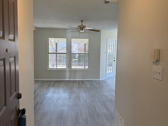 5th image of 10455 Pine Glade
