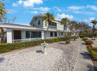 11485 2nd St E APT 4, Treasure Island, FL 33706