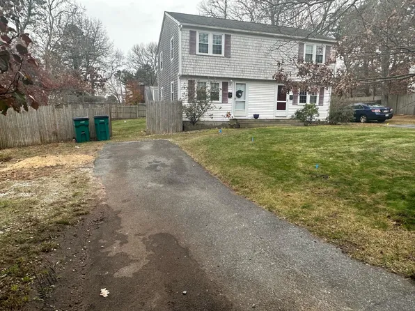 287-289 Old Townhouse Road, West Yarmouth, MA 02673