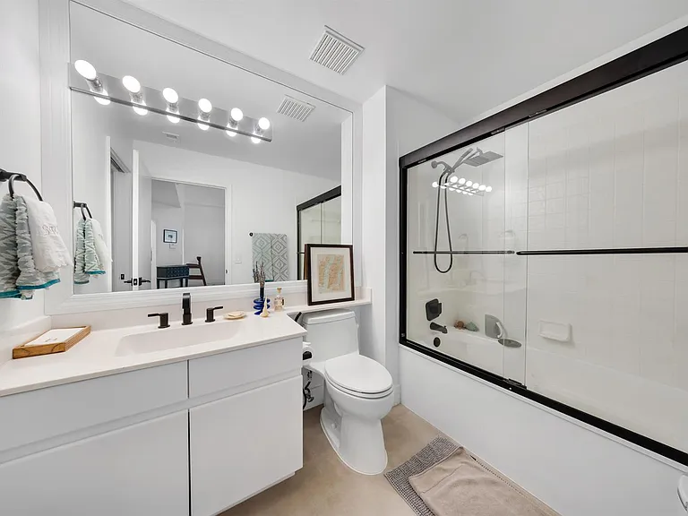 4117 W Palm Aire Dr #B2 — Photo 9