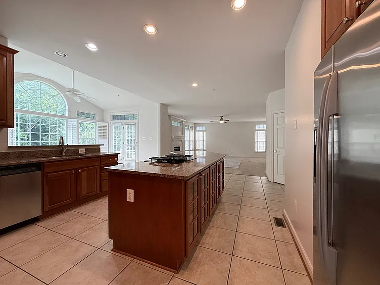 4415 Medallion Dr — Photo 12