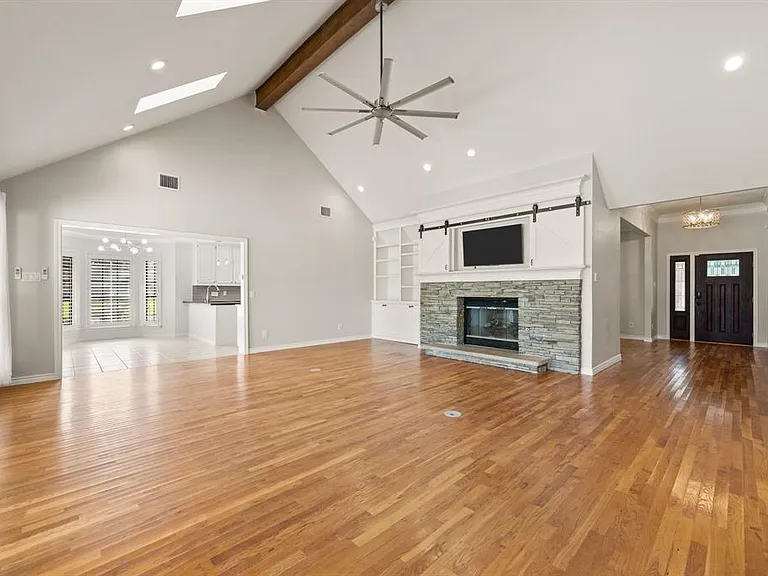 1000 Raven Bend Ct — Photo 10