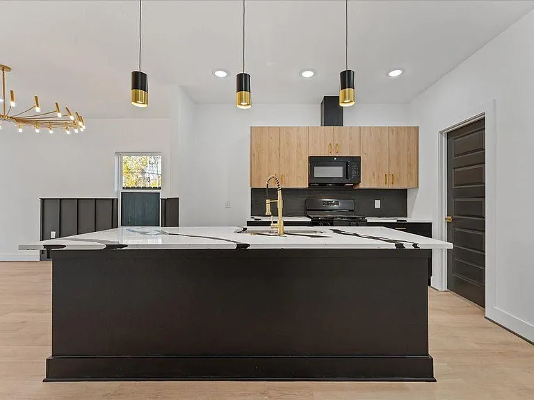 1010 Calvin Ave #B — Photo 9