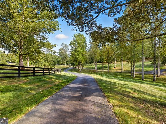 69th image of 1091 Echota Rd