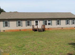 11 Shady Oaks Ln, Comer, GA 30629