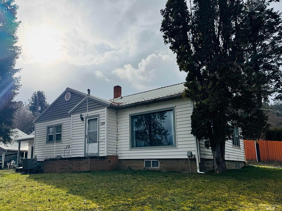 1st image of 1109 3rd St