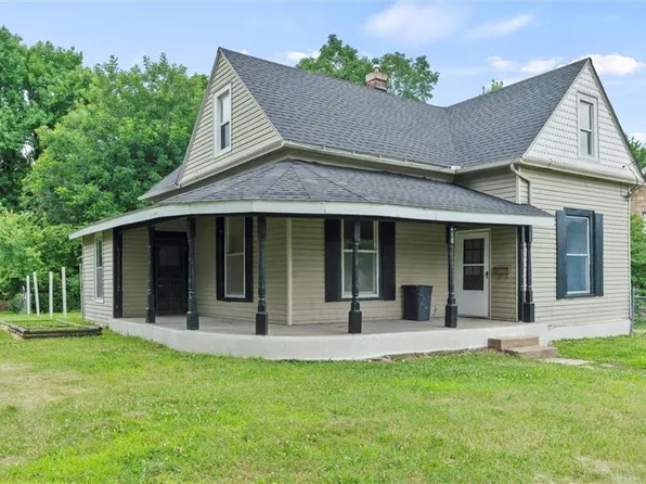 418 N College St, Richmond, MO 64085