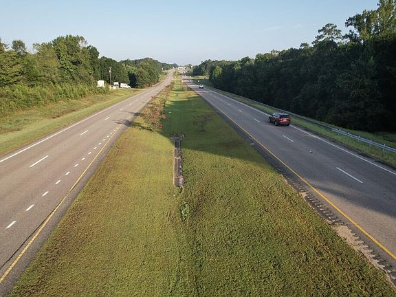 4th image of 0 Highway 84