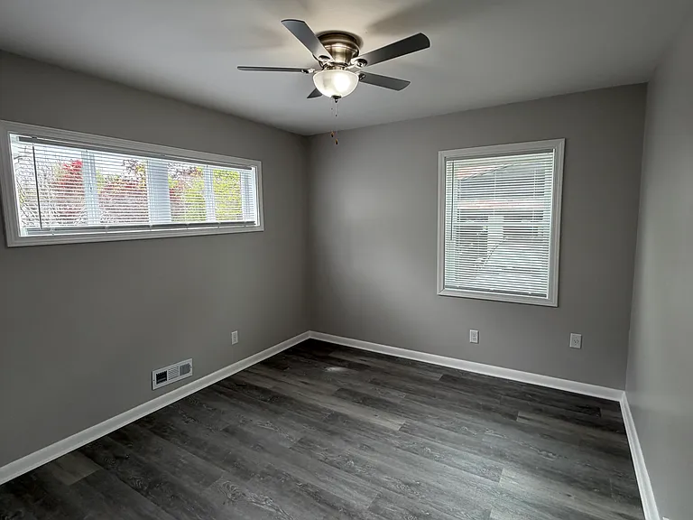 4517 Douglas Rd — Photo 10