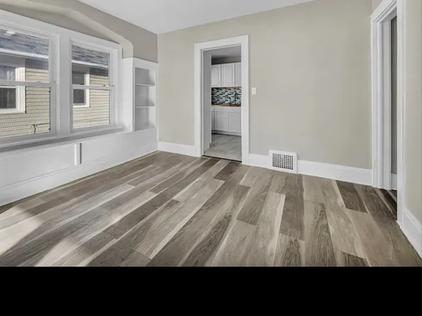 2211 Chesterland Ave #1&2, Lakewood, OH 44107