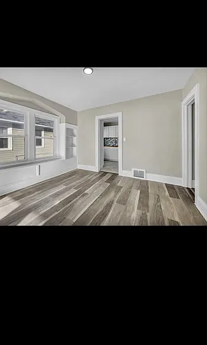 2211 Chesterland Ave #1&2 Photo 1
