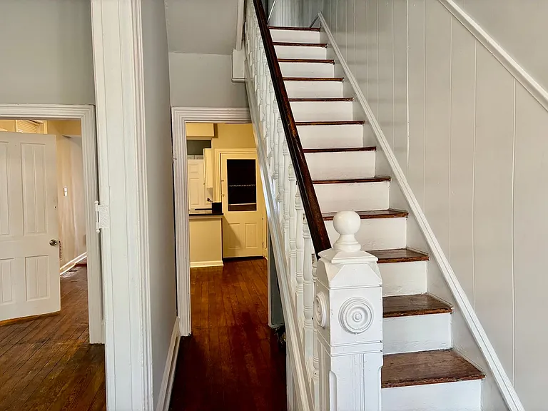 2503 Carpenter St — Photo 9