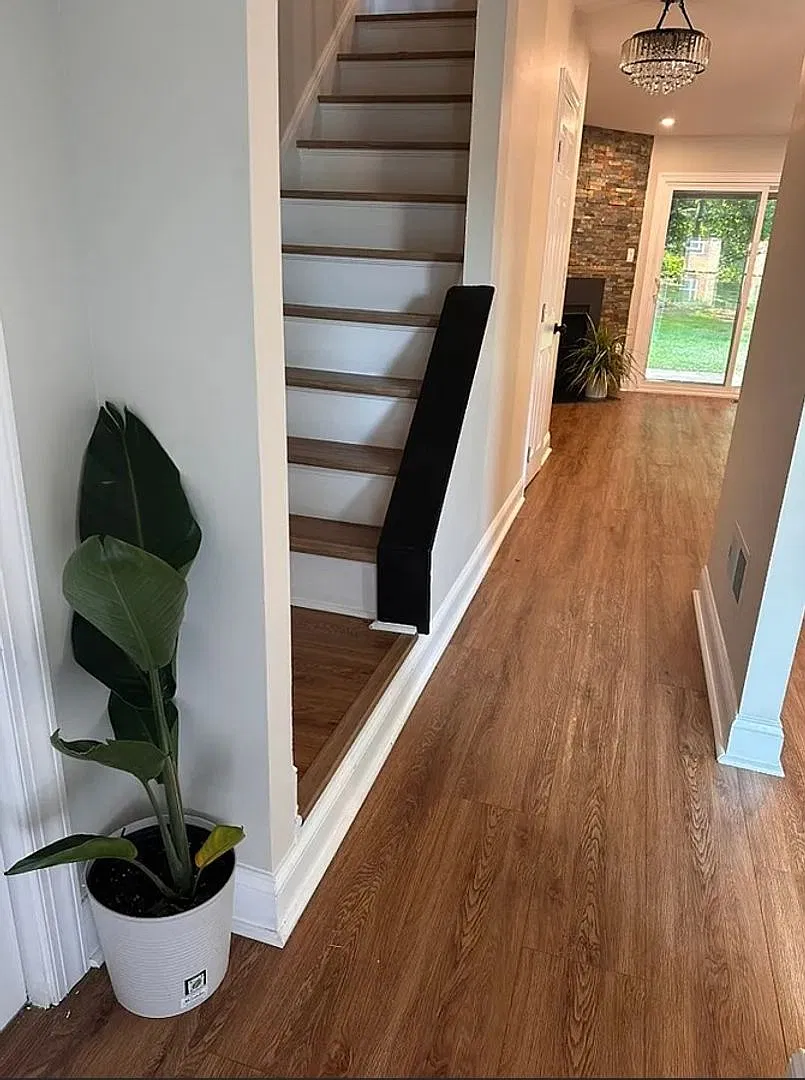 Stunning 2-Bed/2-Bath in Olde Colonial Greene. Available NOW! — Photo 4