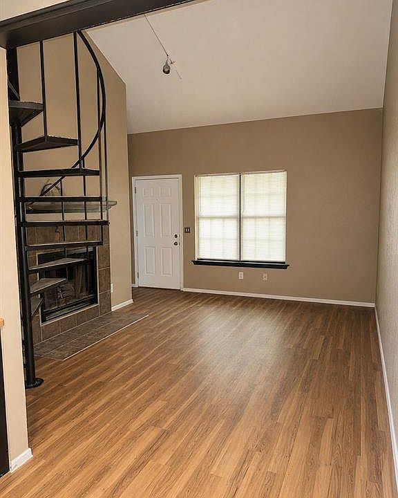 1st image of 11120 Stratford Dr APT 229