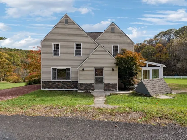 1086 Quecreek Rd, Somerset, PA 15501