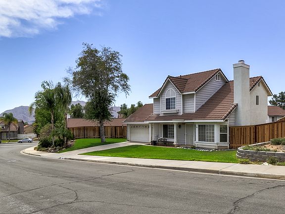 2nd image of 24570 Wisteria Ln