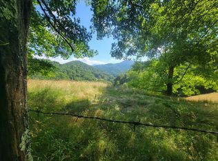 250 Lumberton Rdg, Waynesville, NC 28785