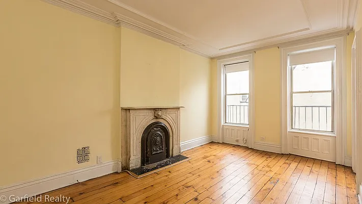 Rented by Garfield Realty  | media 8