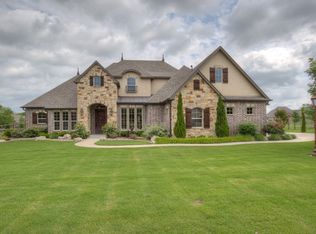6411 N Twin Creeks Dr, Owasso, OK 74055
