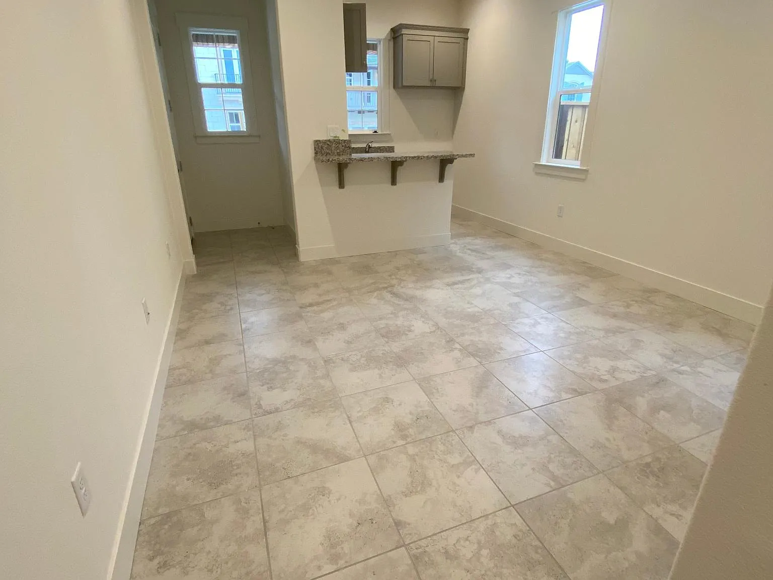 7235 Lembert Hills Dr — Photo 3