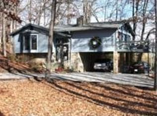 1418 Peach Tree St, Sevierville, TN 37862