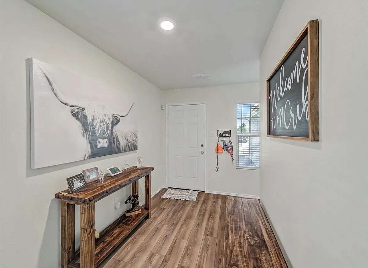 3 bed, 1500 sqft, $1,899 — Photo 4