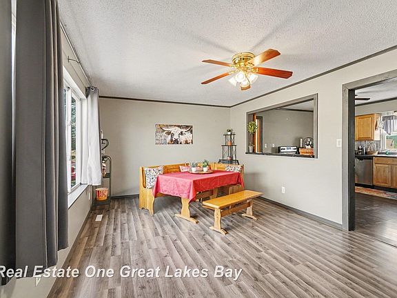 4th image of 1005 Conrad Rd