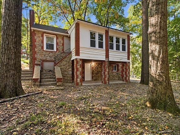 4th image of 601 Succasunna Rd