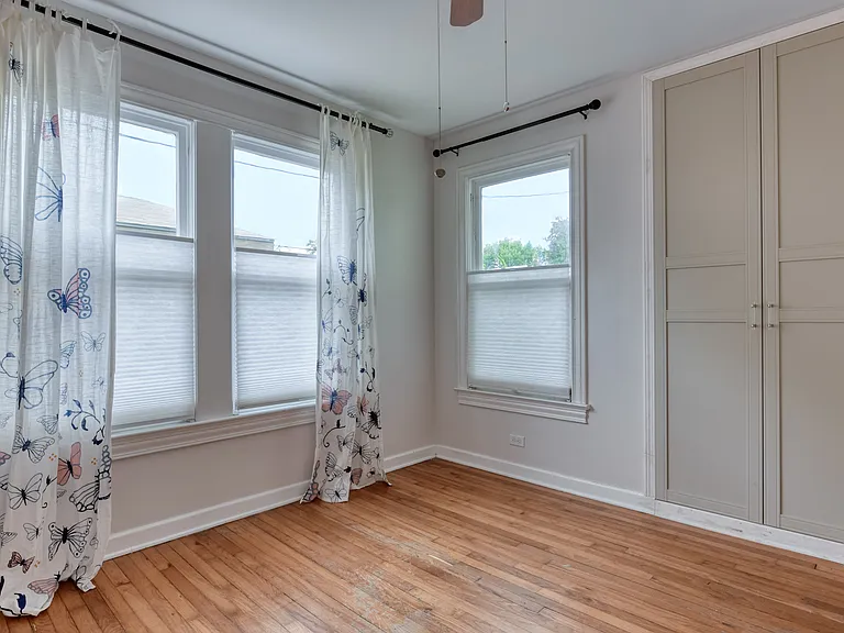 523 E Huisache Ave — Photo 12
