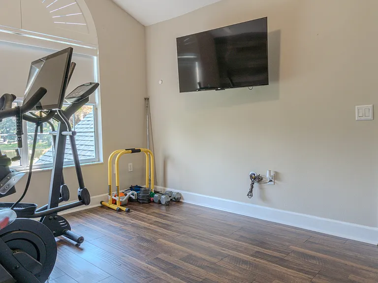 33721 Spring Dr — Photo 27