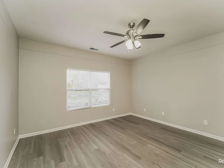 13836 Millers Creek Ln — Photo 10