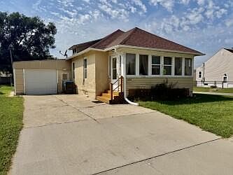 2nd image of 1400 S 21st St