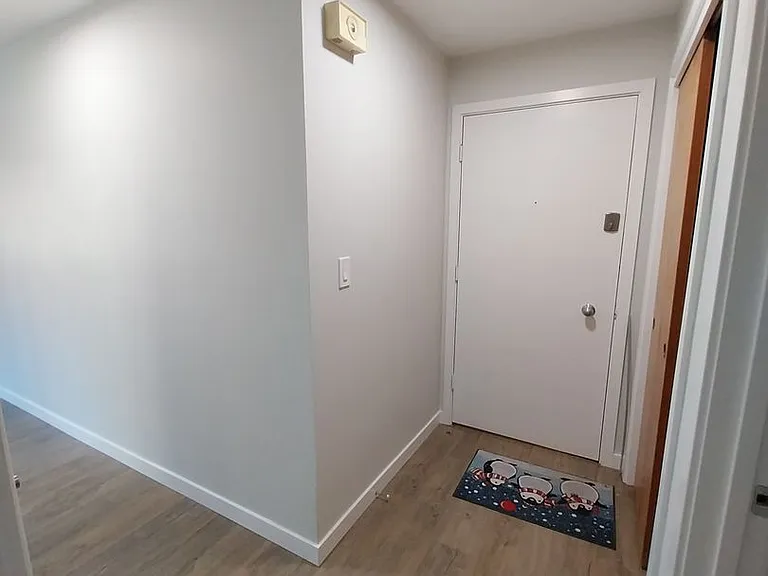5029 Roosevelt Way NE — Photo 10