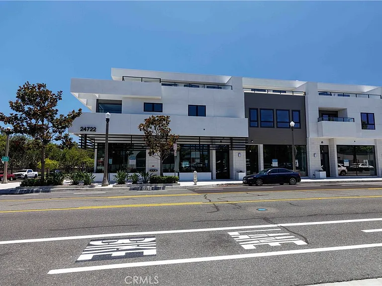 24722 Del Prado — Photo 6