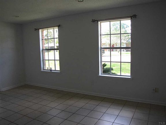 4th image of 8168 Imperial Dr