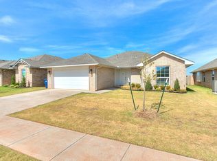 18221 Sunny Stone Ln, Edmond, OK 73012