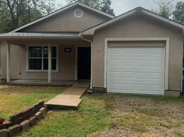 605 Pridmore St, Kaufman, TX 75142