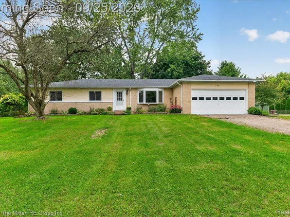 21210 Sherwood Rd, Belleville, MI 48111
