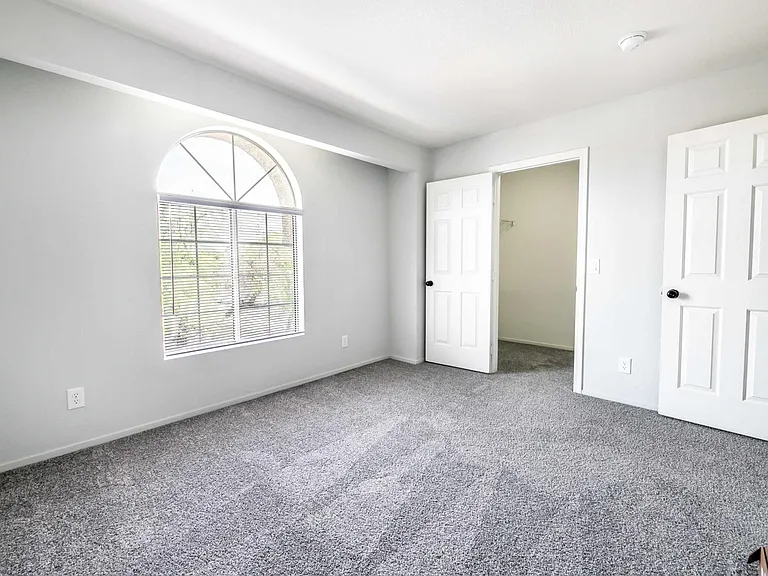 2601 Autumn Blaze Ave — Photo 19