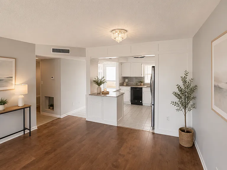 4600 Cove Cir #703 — Photo 7