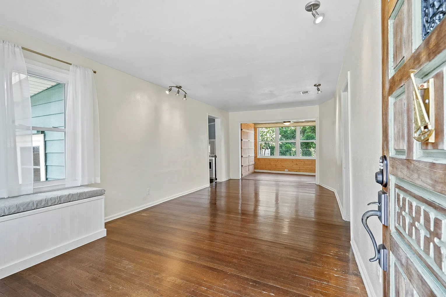 212 Southeast Kalash Road — Photo 3