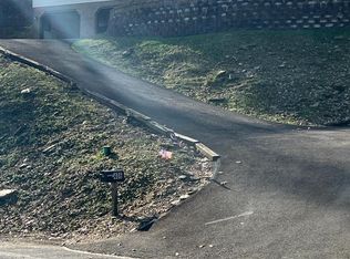 406 Hill Cir, Reading, PA 19607