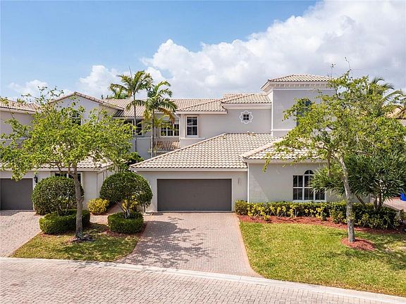3rd image of 896 Spinnaker Drive