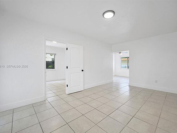 3rd image of 550 NE 82nd Ter APT 4