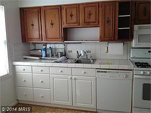 3rd image of 2029 Mayflower Dr